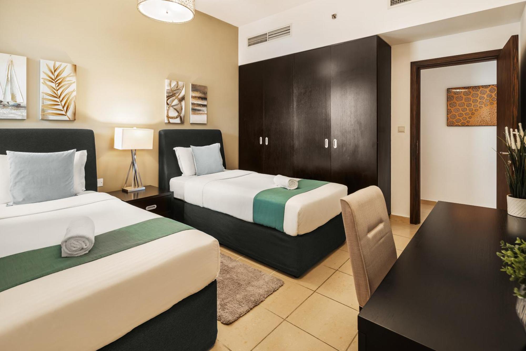 Apartment Brand New Spacious, Deluxe, 5br Maidroom On Jbr Walk Next To ,tram & Mall By La Buena Vida Homes Dubai