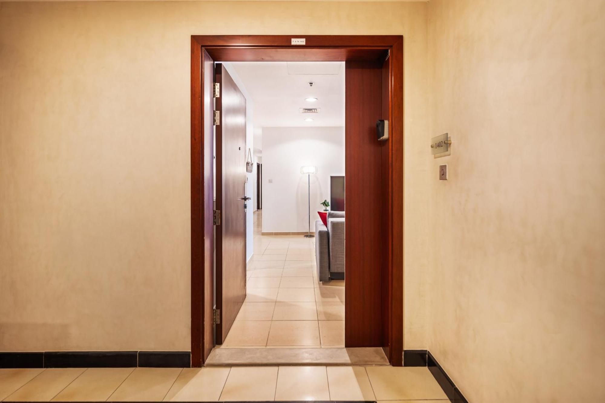 Brand New Spacious, Deluxe, 5br Maidroom On Jbr Walk Next To ,tram & Mall By La Buena Vida Homes * Dubai