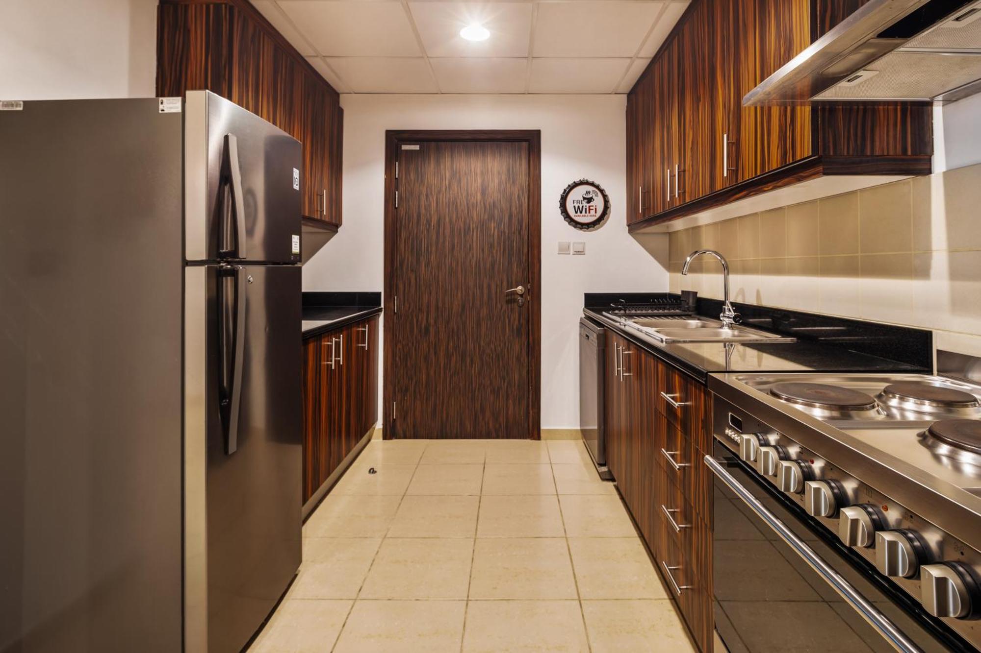 Apartment Brand New Spacious, Deluxe, 5br Maidroom On Jbr Walk Next To ,tram & Mall By La Buena Vida Homes Dubai