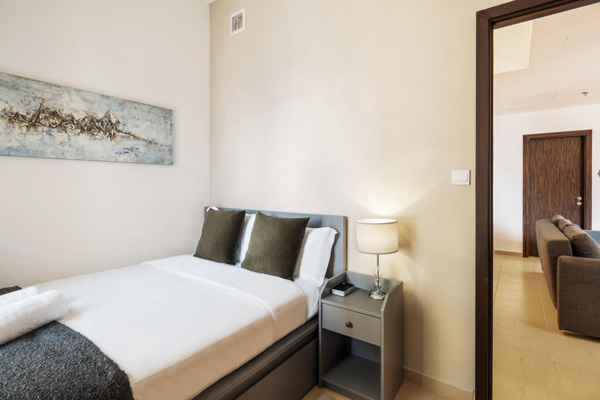 Brand New Spacious, Deluxe, 5br Maidroom On Jbr Walk Next To ,tram & Mall By La Buena Vida Homes Apartment *